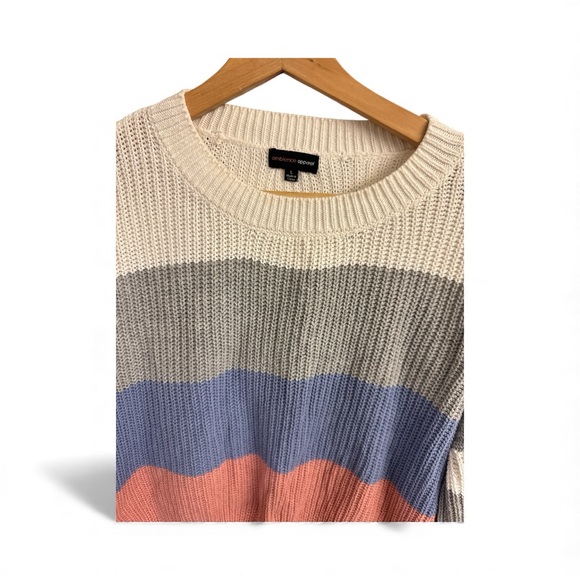Striped Colorblock Sweater - Picture 3 of 5